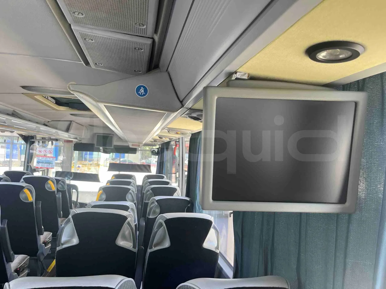 Mercedes-Benz Tourismo - monitor detail photo
