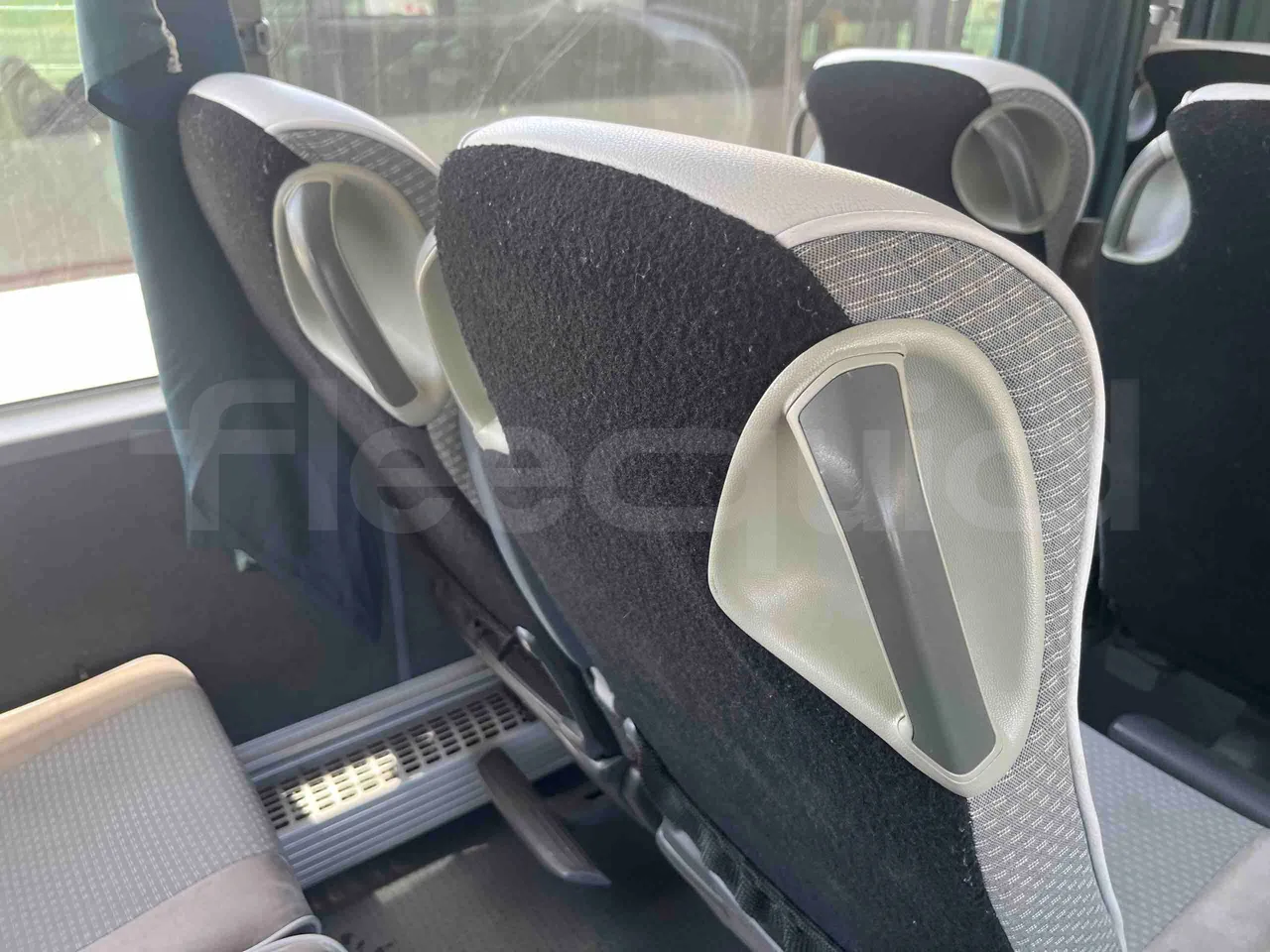 Mercedes-Benz Tourismo - table detail photo
