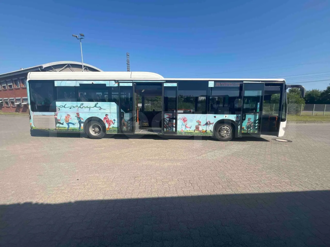 Mercedes-Benz Citaro - Right Side Doors Open