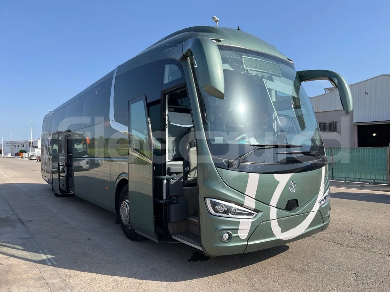 Irizar i6 AD2 I6 13.35/330 E6D/55-EUR6-330Kw-12,92m - 3/4 right front doors open