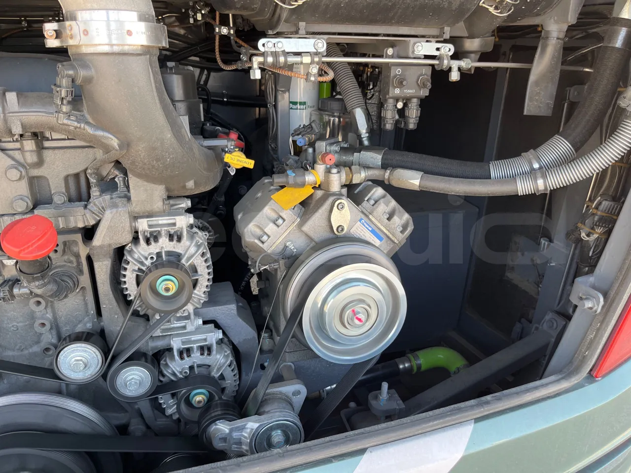 Irizar i6 AD2 I6 13.35/330 E6D/55-EUR6-330Kw-12,92m - air conditioning compressor (mandatory for bus to scrap)