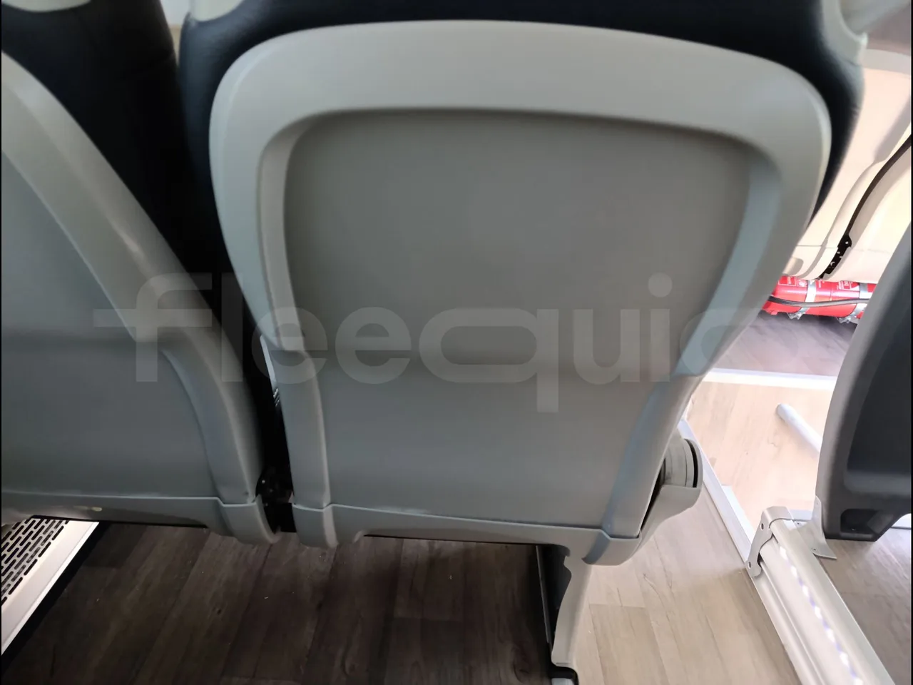 Irizar i6 AD2 I6 13.35/330 E6D/55-EUR6-330Kw-12,92m - mesh detail photo