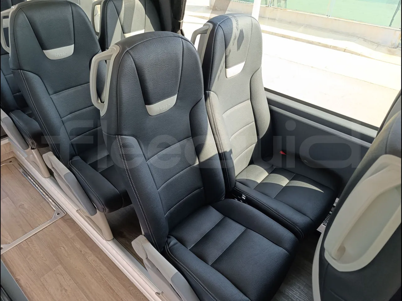 Irizar i6 AD2 I6 13.35/330 E6D/55-EUR6-330Kw-12,92m - single seat detail