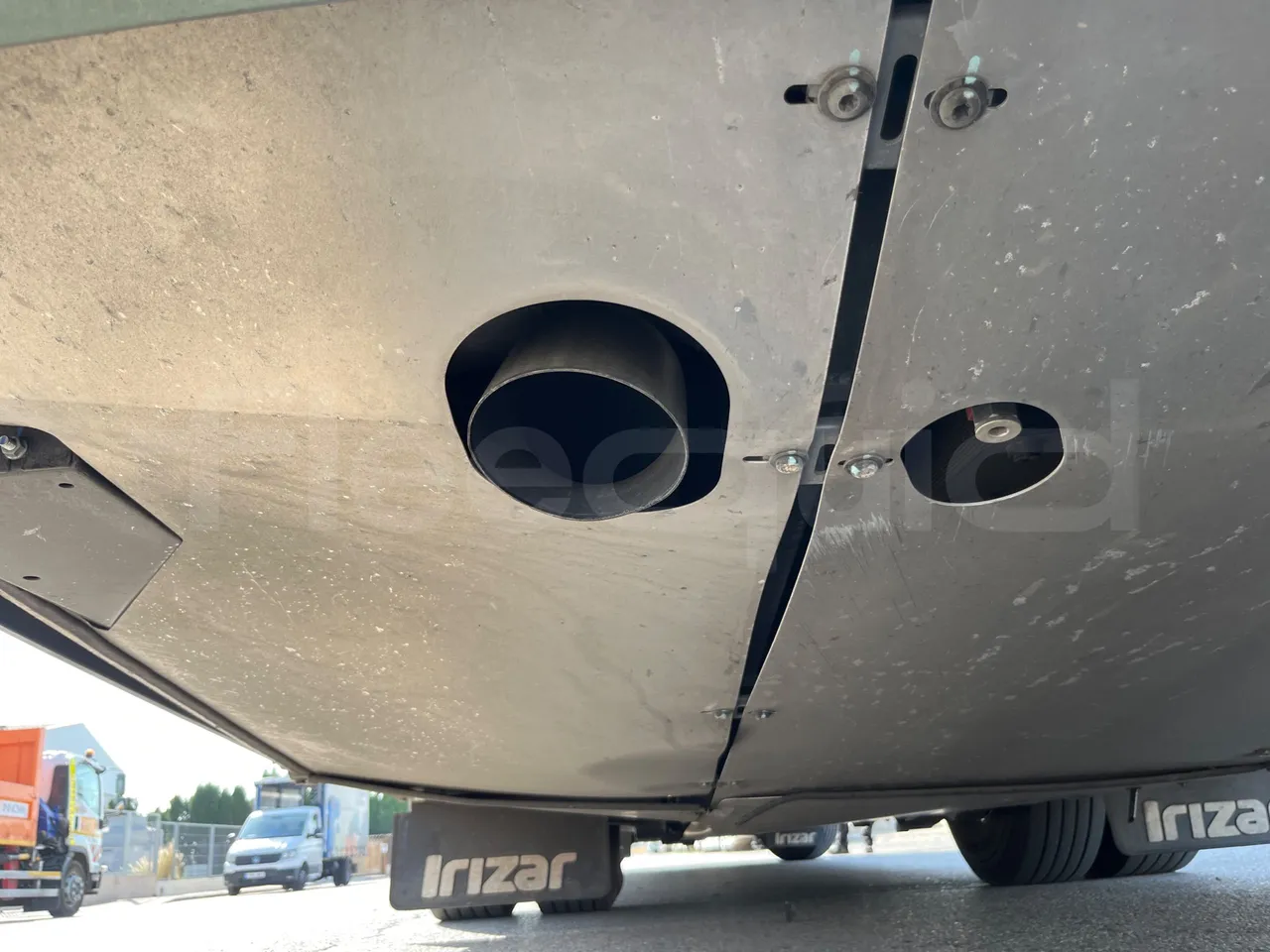 Irizar i6 AD2 I6 13.35/330 E6D/55-EUR6-330Kw-12,92m - exhaust photo