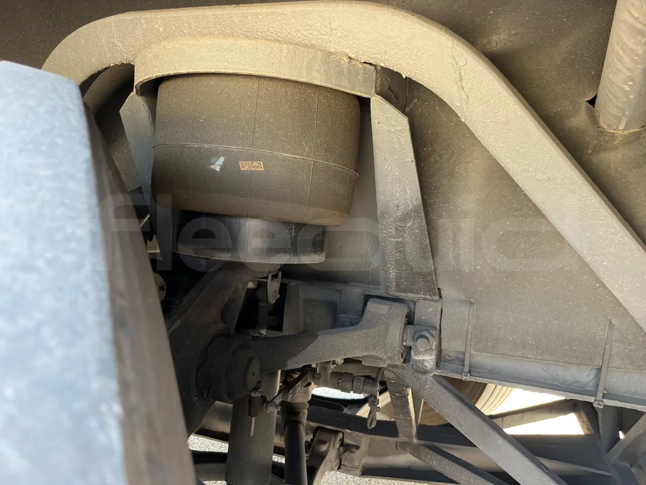 Irizar i6 AD2 I6 13.35/330 E6D/55-EUR6-330Kw-12,92m - front air springs right