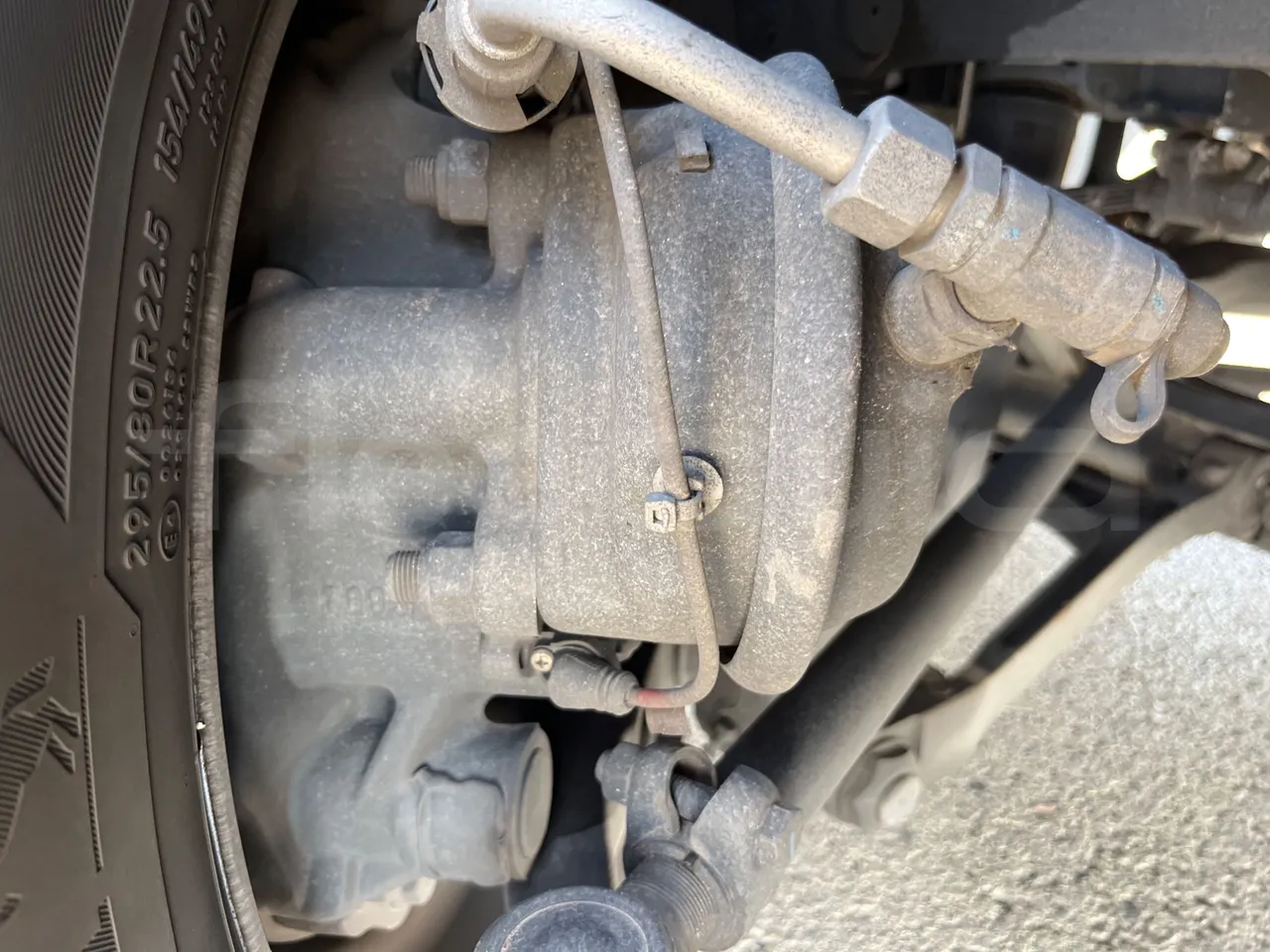 Irizar i6 AD2 I6 13.35/330 E6D/55-EUR6-330Kw-12,92m - front brake calipers right