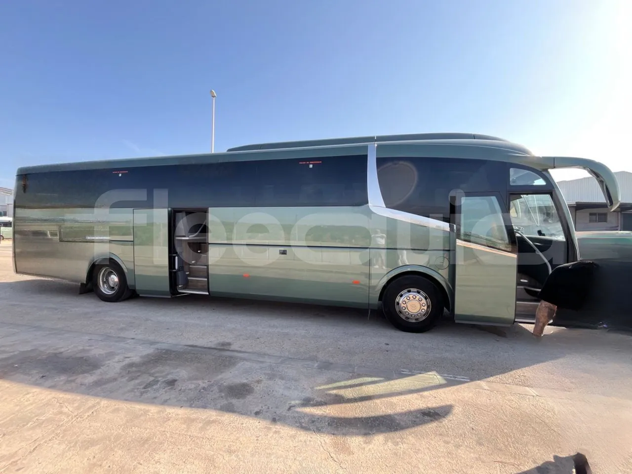 Irizar i6 AD2 I6 13.35/330 E6D/55-EUR6-330Kw-12,92m - right side doors open