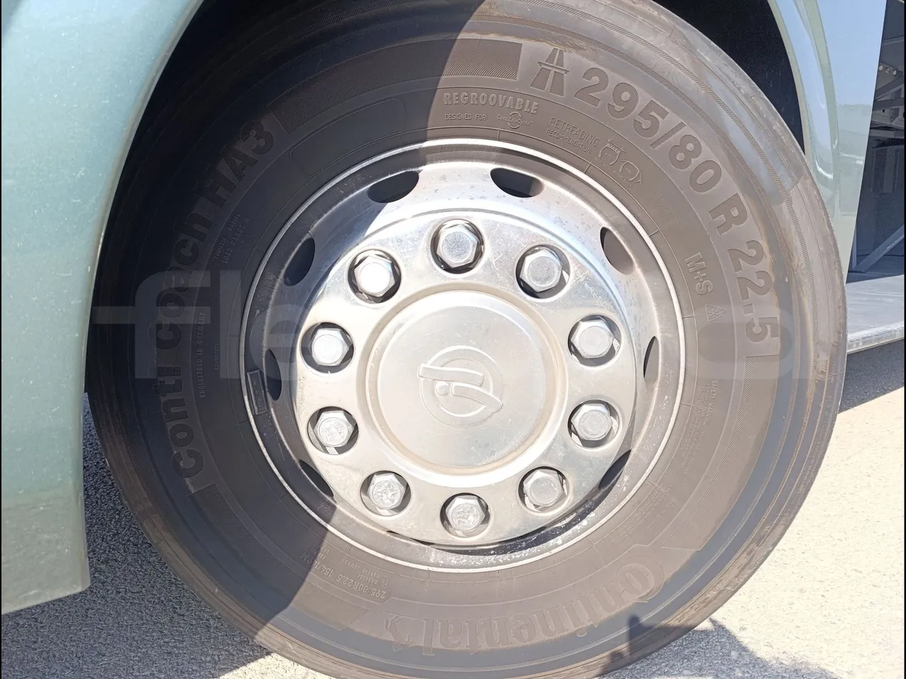 Irizar i6 AD2 I6 13.35/330 E6D/55-EUR6-330Kw-12,92m - front left tire measurements