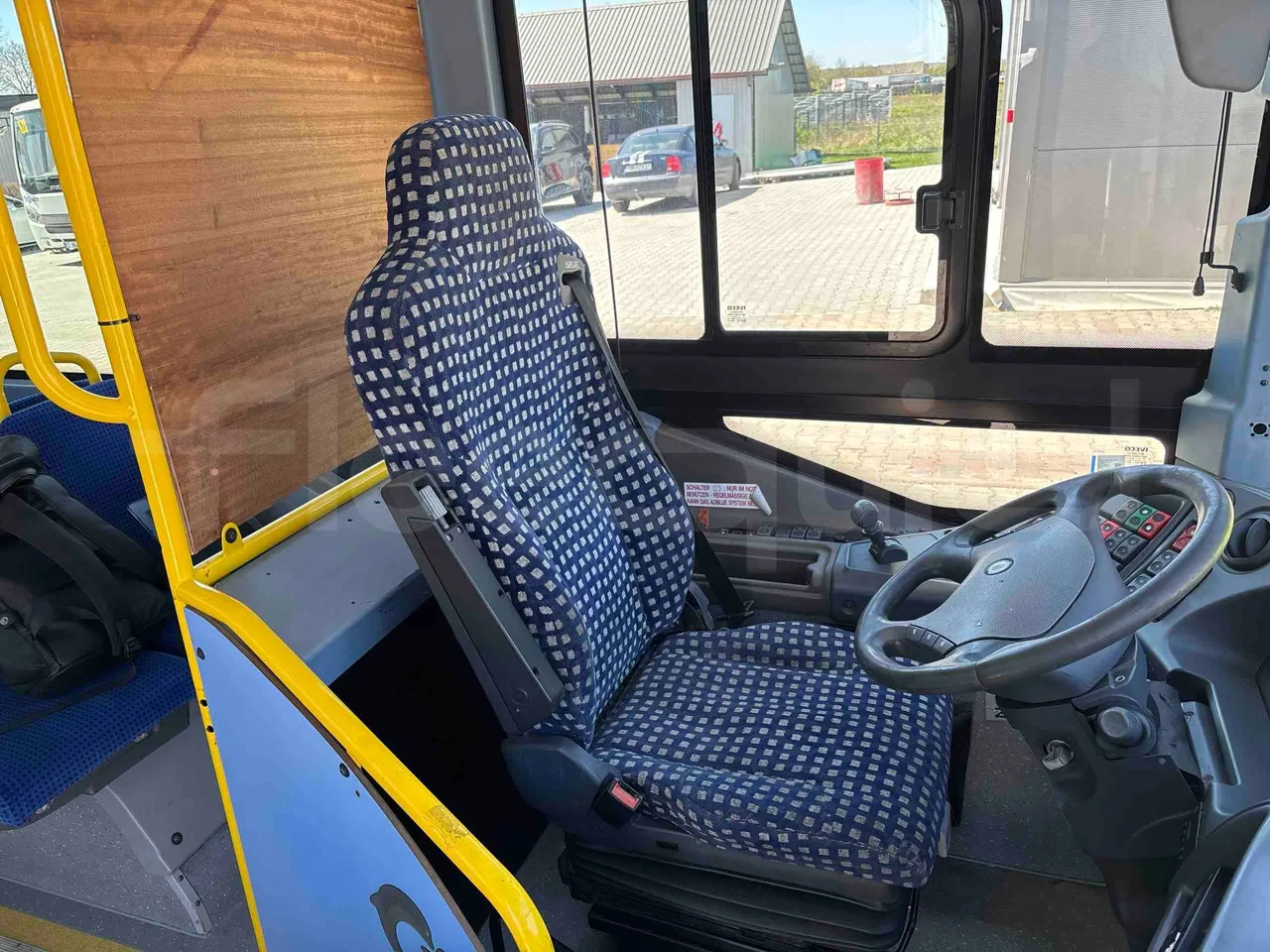 Iveco Crossway SFR161/01 - Euro5 - 243kW - 10.700mt - driver's seat photo