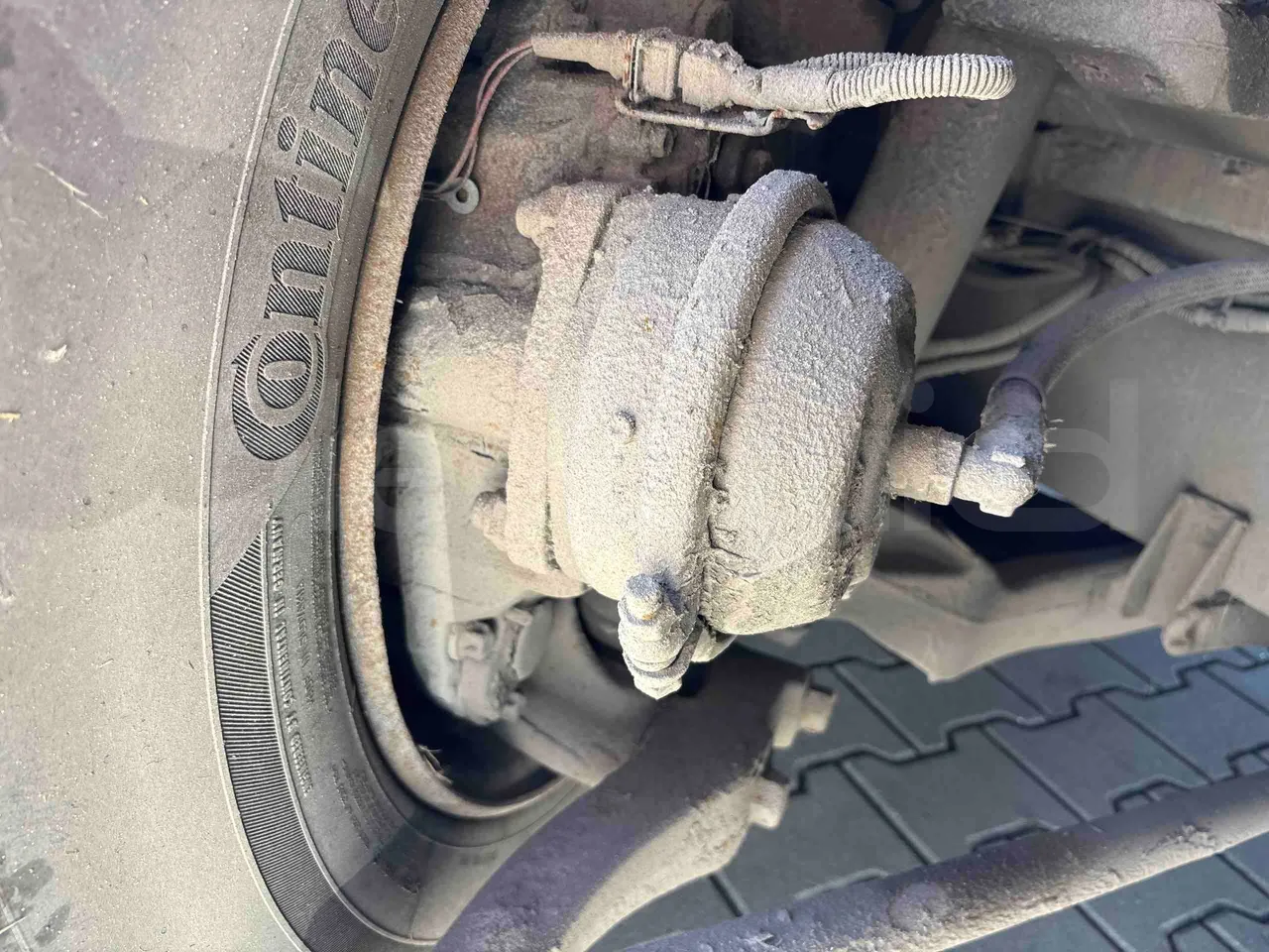 Iveco Crossway SFR161/01 - Euro5 - 243kW - 10.700mt - front brake calipers right