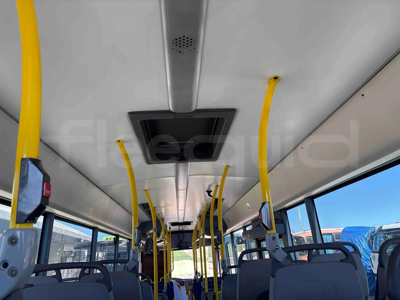 Iveco Crossway SFR161/01 - Euro5 - 243kW - 10.700mt - overhead compartments photo