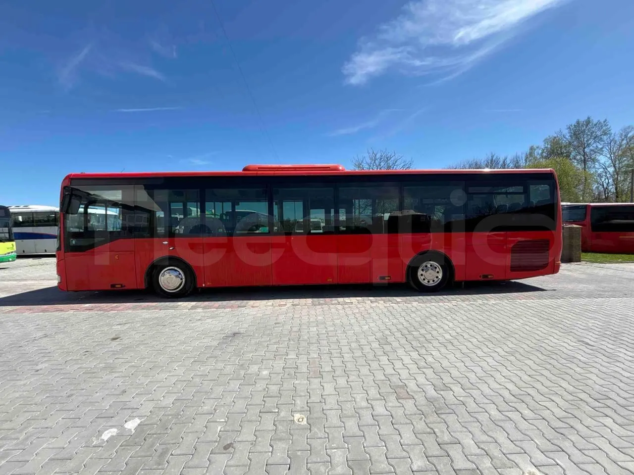Iveco Crossway SFR161/01 - Euro5 - 243kW - 10.700mt - left side photo