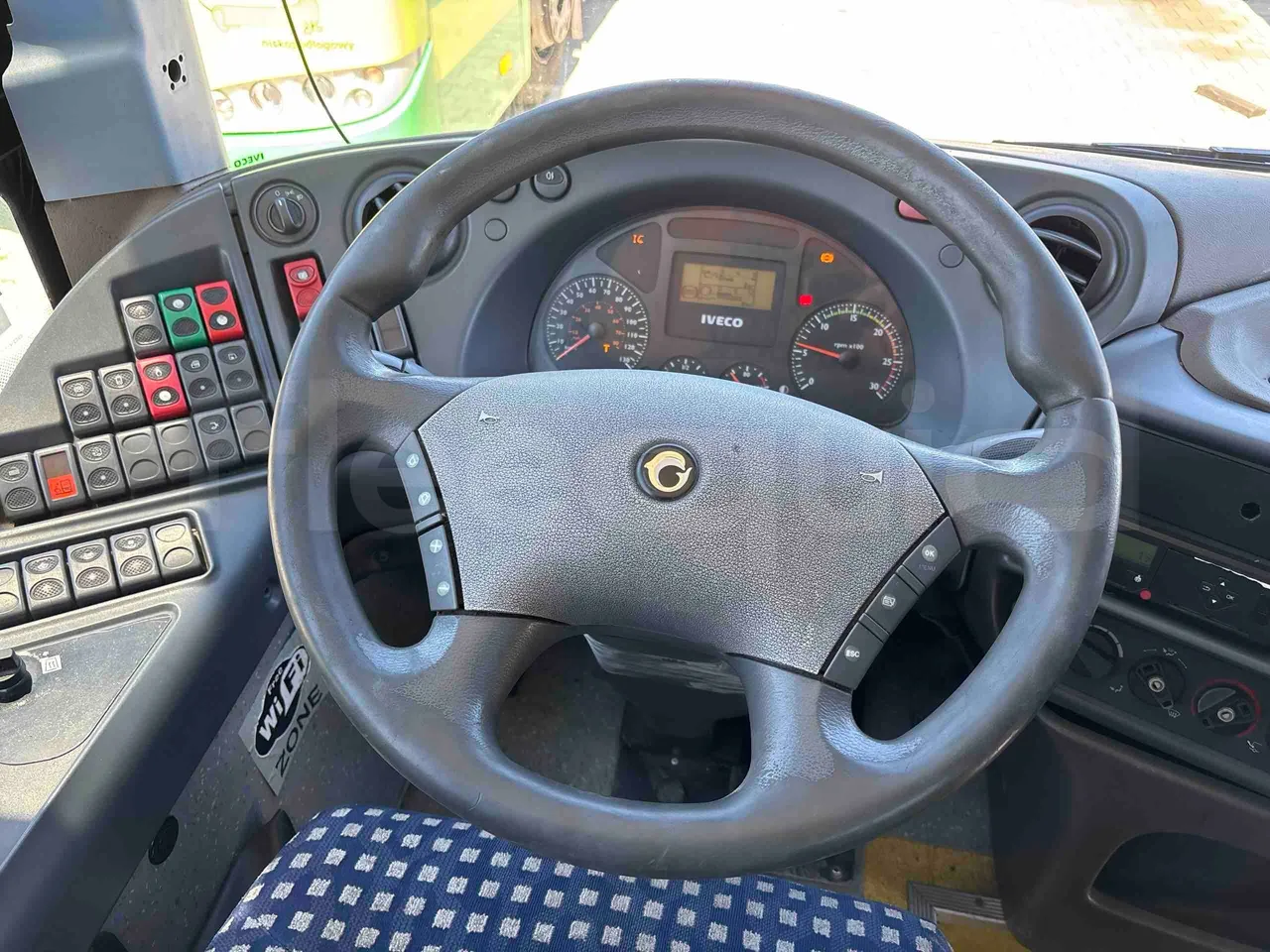 Iveco Crossway SFR161/01 - Euro5 - 243kW - 10.700mt - steering wheel photo