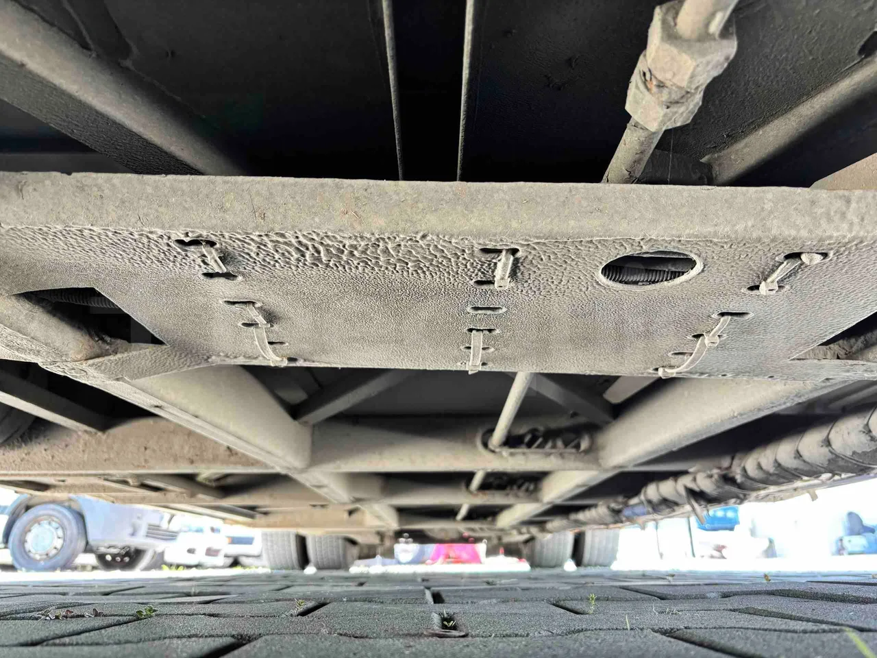 Iveco Crossway SFR161/01 - Euro5 - 243kW - 10.700mt - central undercarriage photo