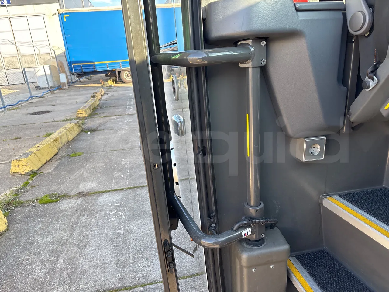 Vdl Futura FHD2 129/300 - EUR6 - 300kW - door mechanism photo