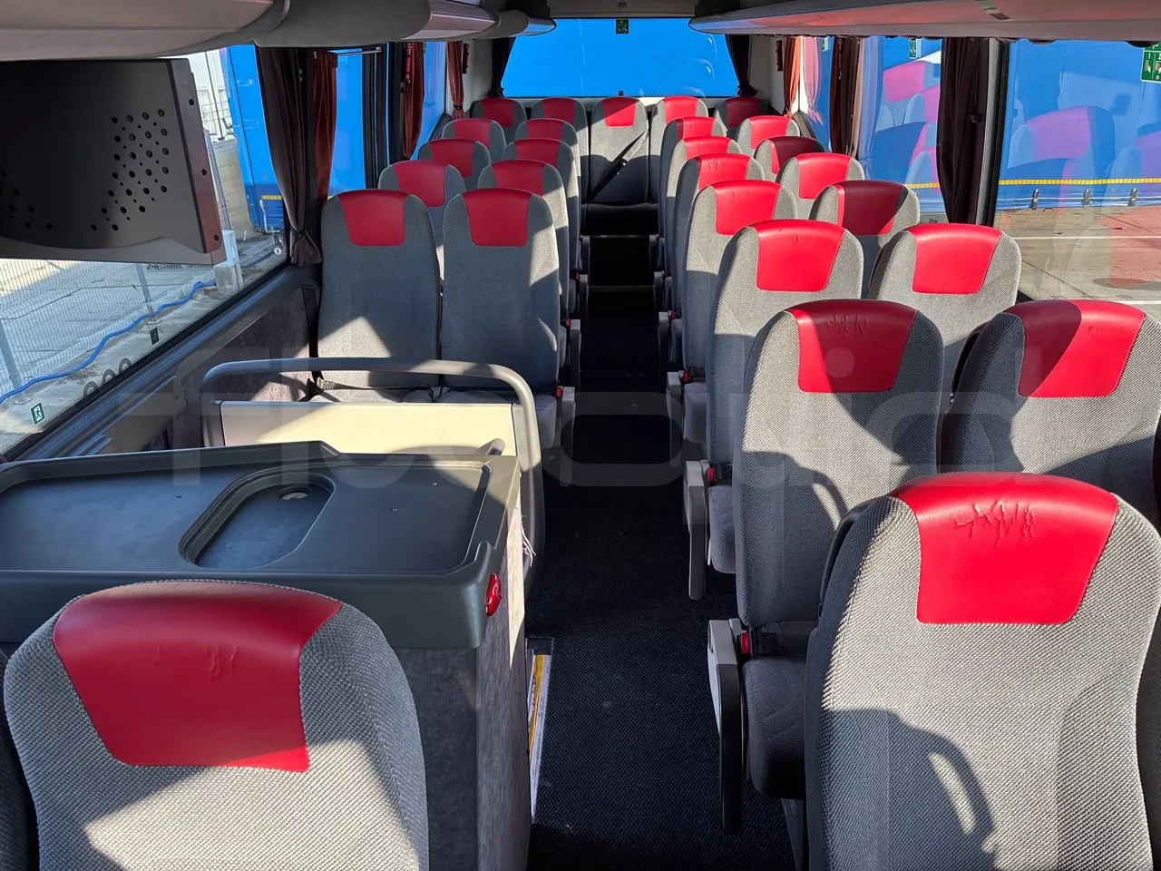 Vdl Futura FHD2 129/300 - EUR6 - 300kW - reverse view middle aisle