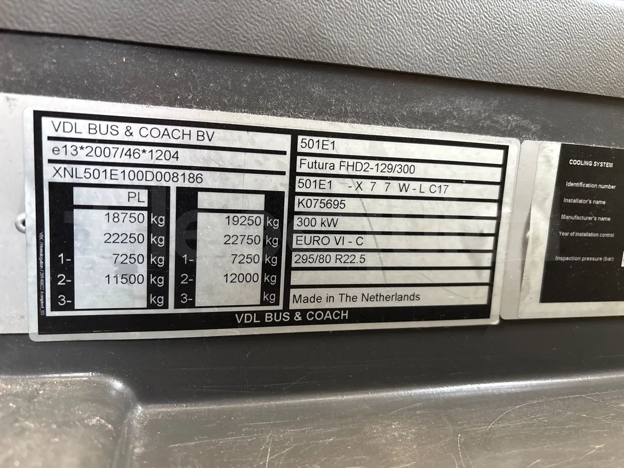 Vdl Futura FHD2 129/300 - EUR6 - 300kW - vehicle plate photo