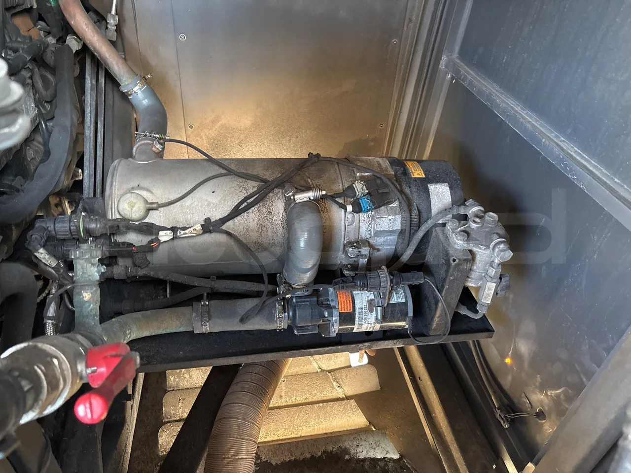 Vdl Futura FHD2 129/300 - EUR6 - 300kW - preheater webasto photo