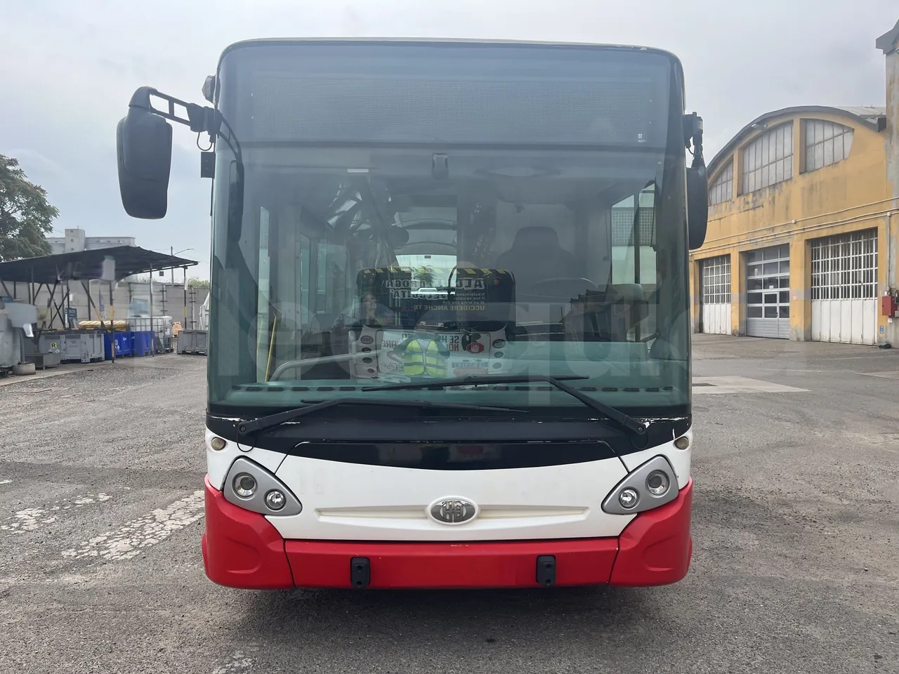 Iveco Heuliez Gx117 - Front
