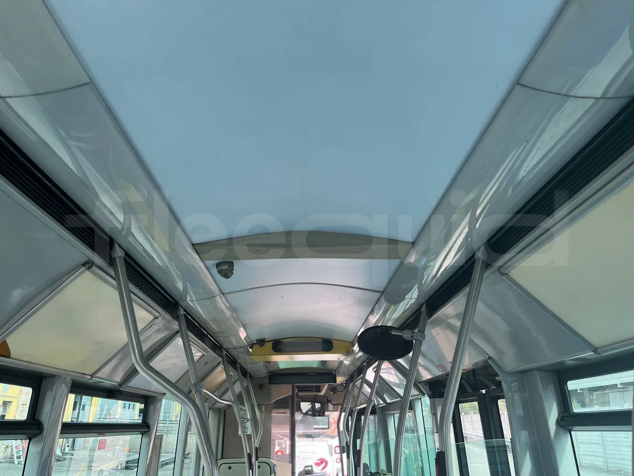 Iveco Heuliez Gx117 - Overhead Compartments