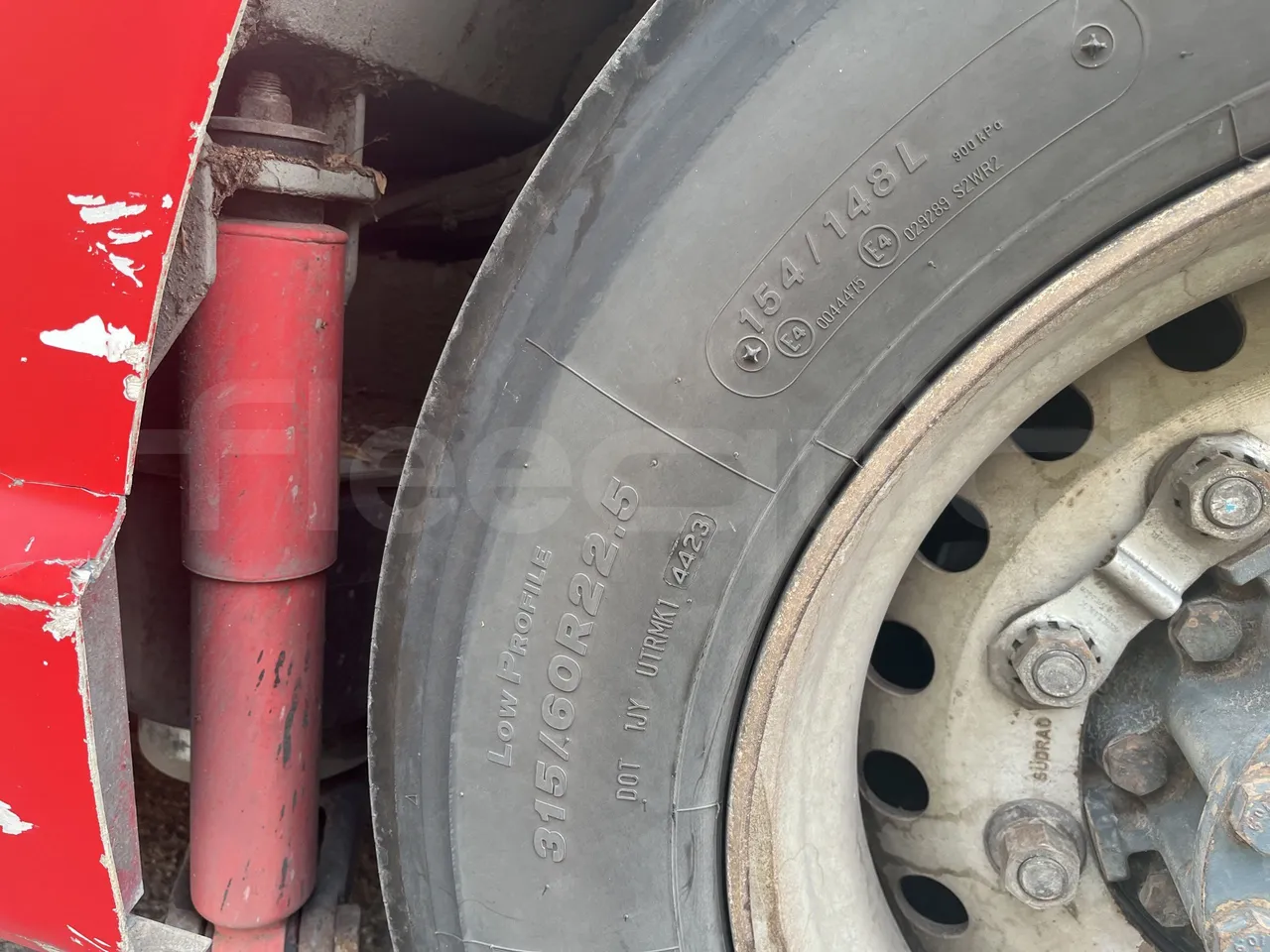 Iveco Heuliez Gx117 - Second Axle Left Side: Tyre Size