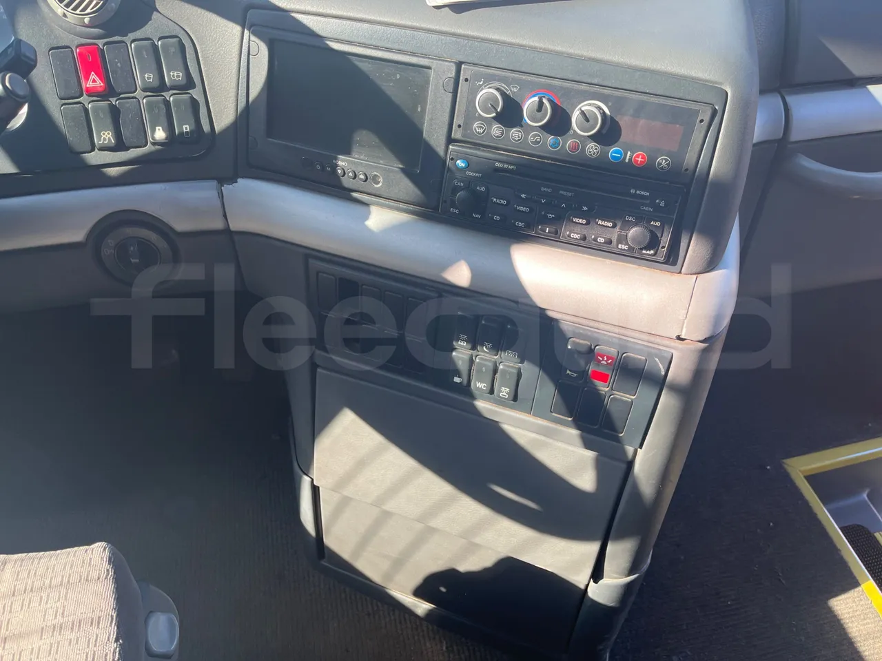 Man Lion's Coach R07 - Euro5 - 294kW - 12mt - radio accessories photo