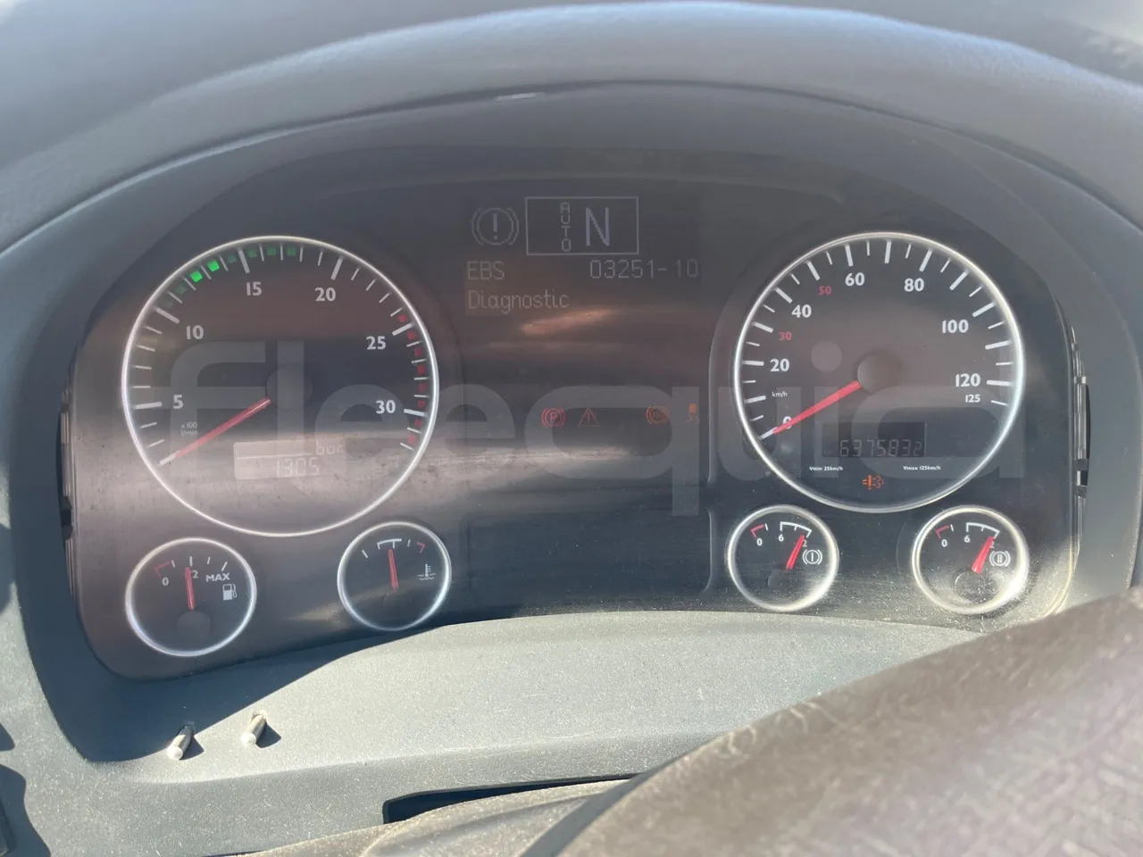 Man Lion's Coach R07 - Euro5 - 294kW - 12mt - dashboard lights on