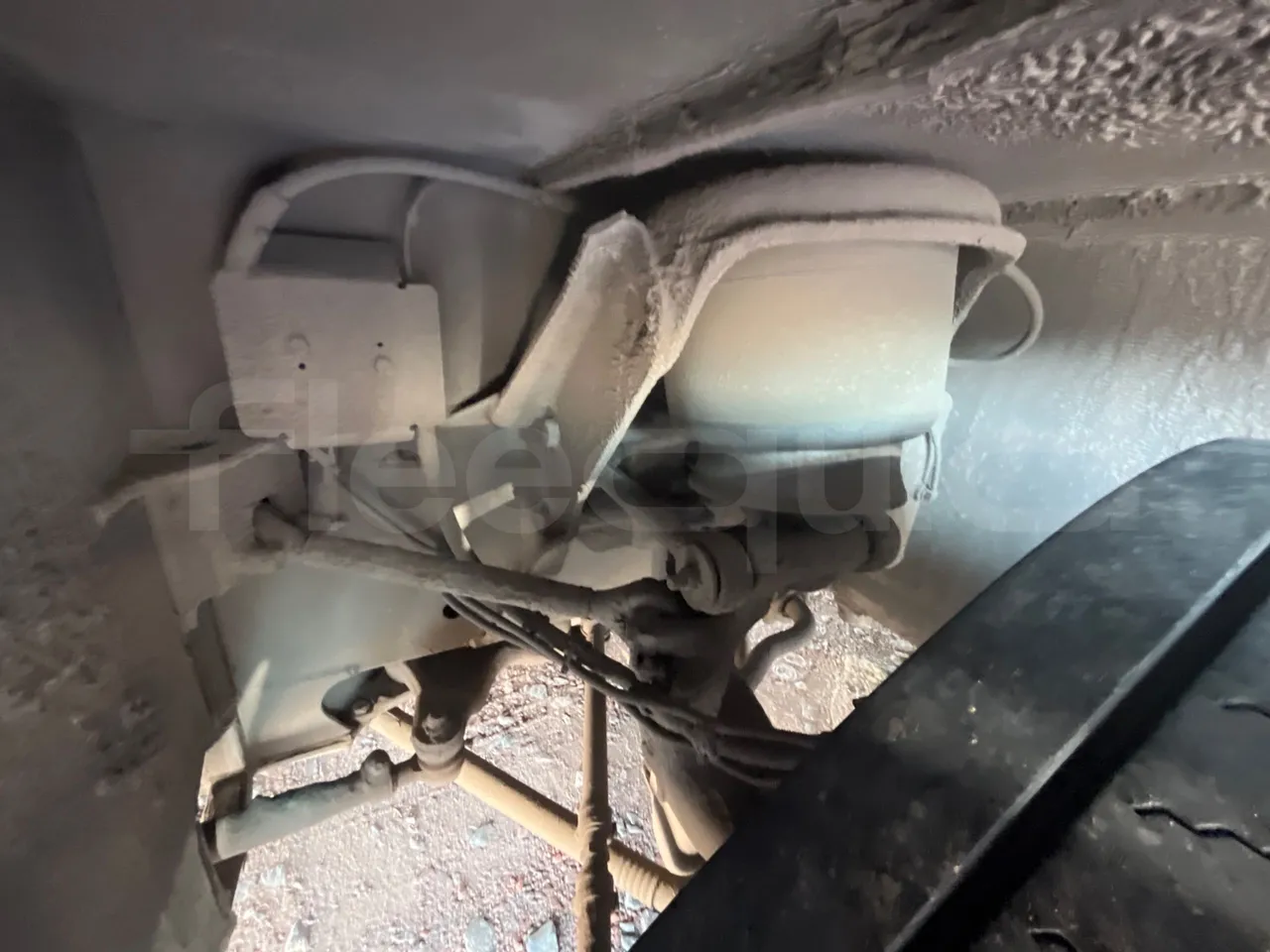 Man Lion's Coach R07 - Euro5 - 294kW - 12mt - front air springs left