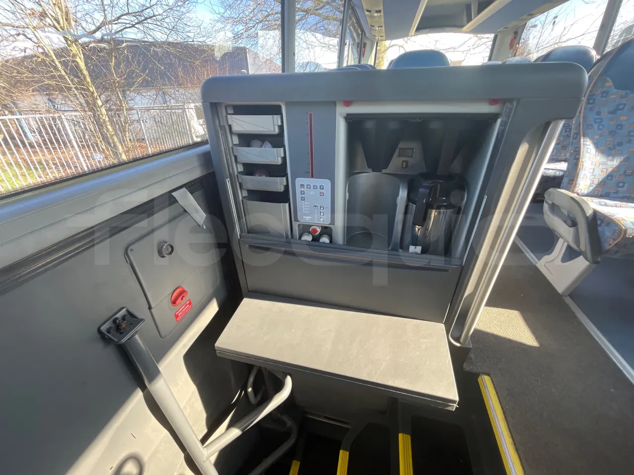 Man Lion's Coach R07 - Euro5 - 294kW - 12mt - floor hatches photo