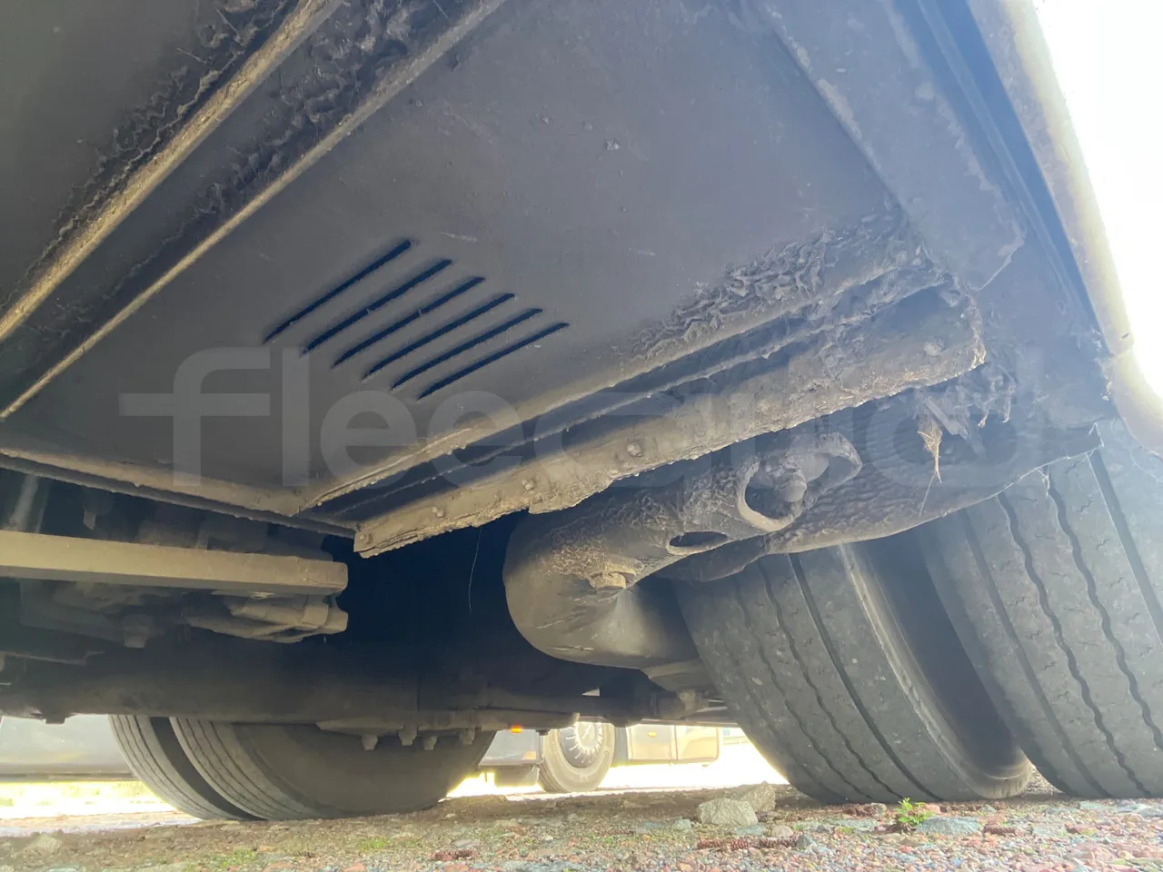 Man Lion's Coach R07 - Euro5 - 294kW - 12mt - axle 2 shock absorbers 2 left