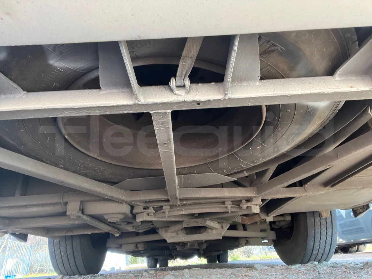 Man Lion's Coach R07 - Euro5 - 294kW - 12mt - front axle left side