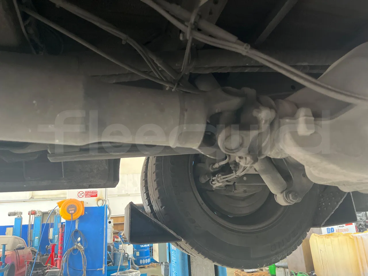 Mercedes-Benz Sprinter 906BB50-EUR6 -120kW -7.367m - driveshaft photo