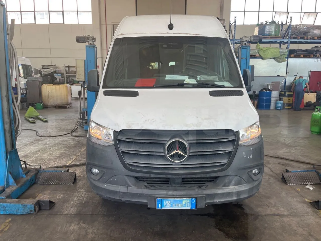 Mercedes-Benz Sprinter 906BB50-EUR6 -120kW -7.367m - front photo