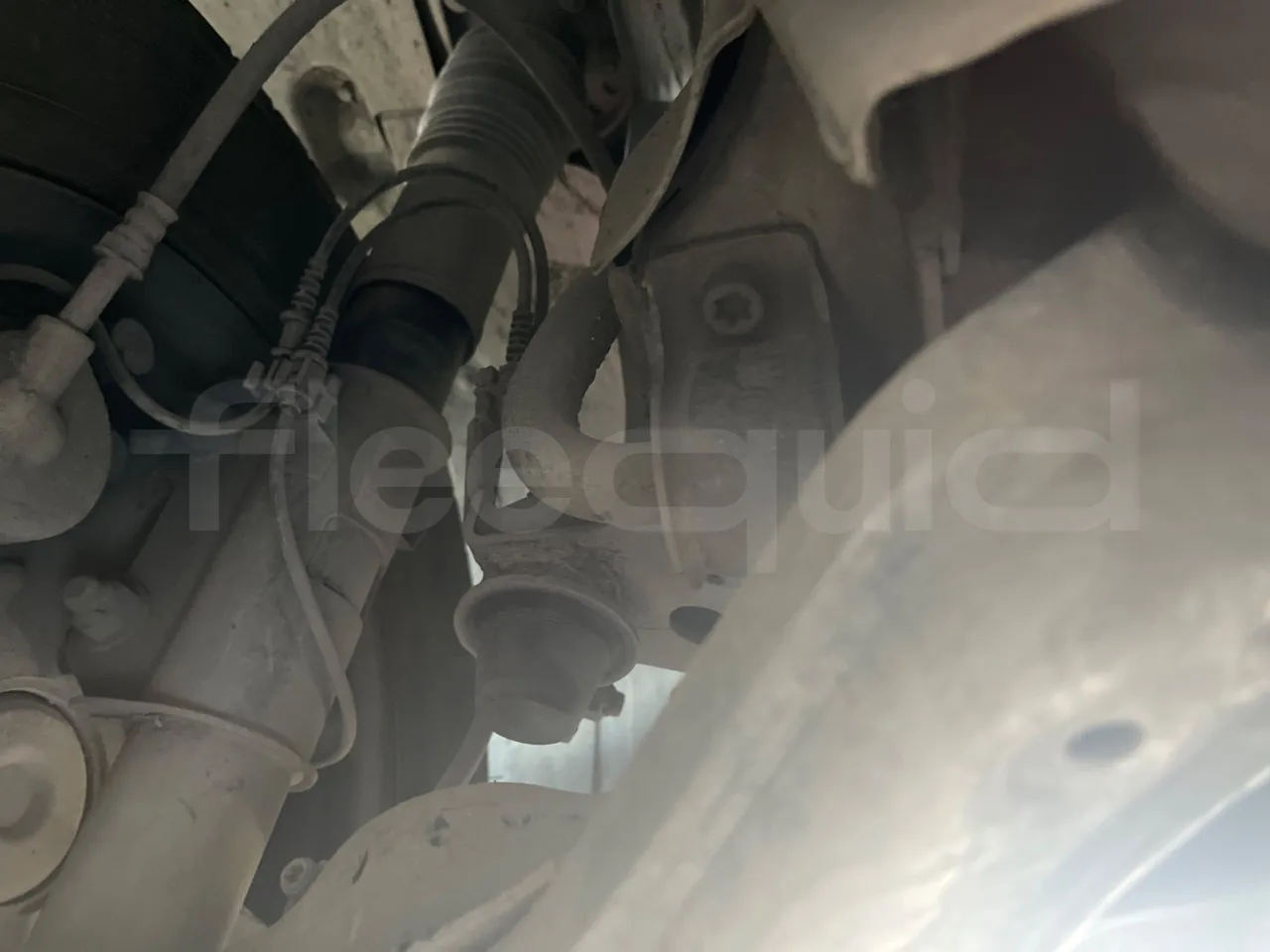 Mercedes-Benz Sprinter 906BB50-EUR6 -120kW -7.367m - front shock absorbers left