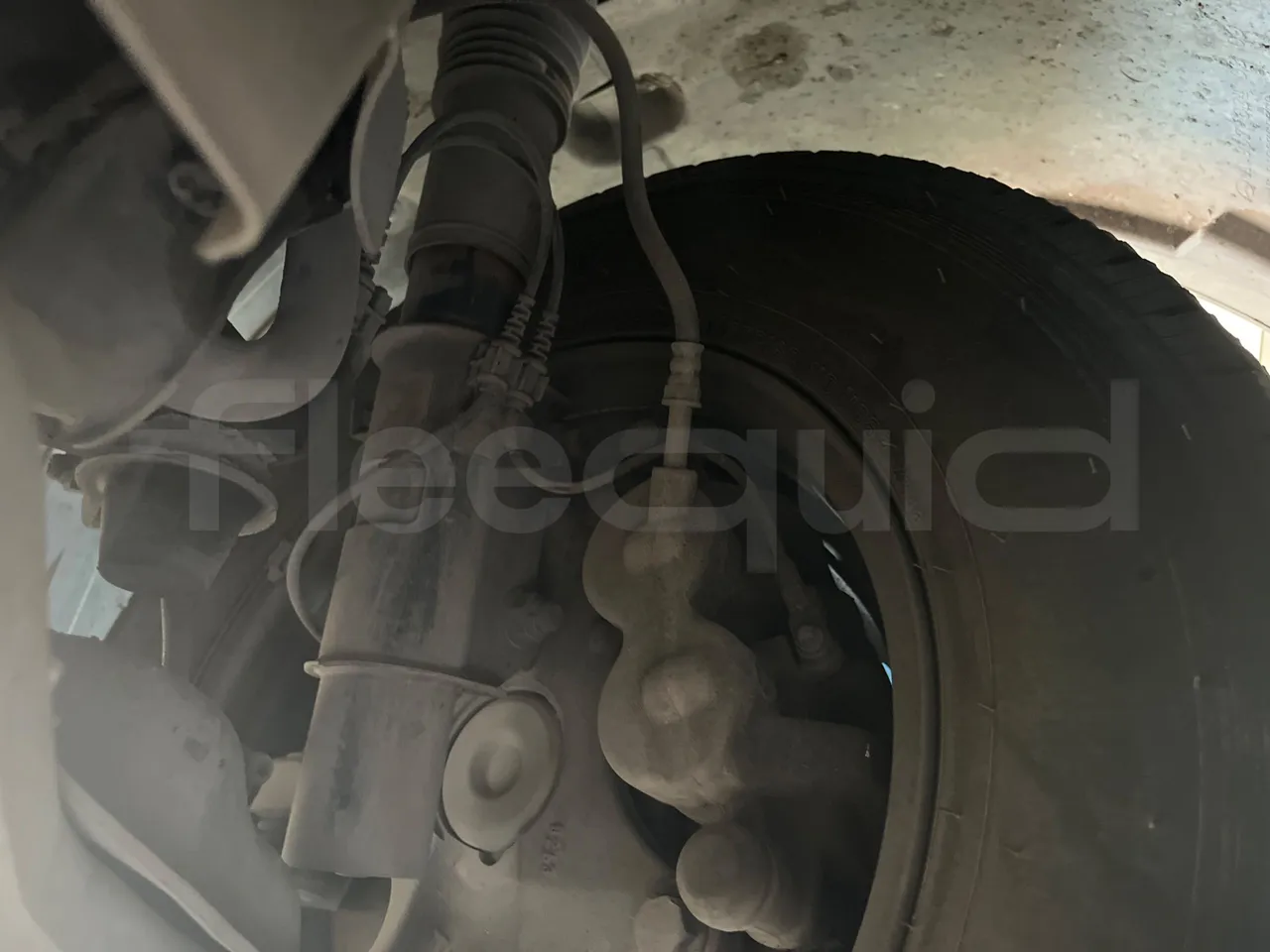 Mercedes-Benz Sprinter 906BB50-EUR6 -120kW -7.367m - front shock absorbers right