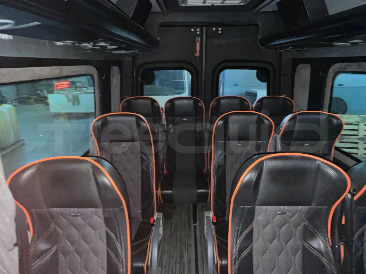 Mercedes-Benz Sprinter 906BB50-EUR6 -120kW -7.367m - reverse view middle aisle