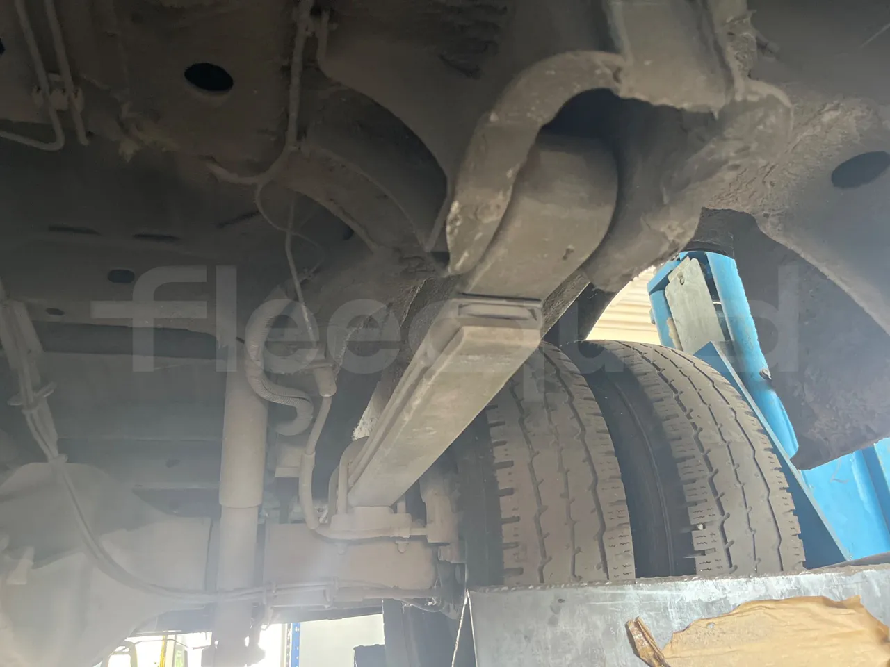 Mercedes-Benz Sprinter 906BB50-EUR6 -120kW -7.367m - axel 3 leaf spring left