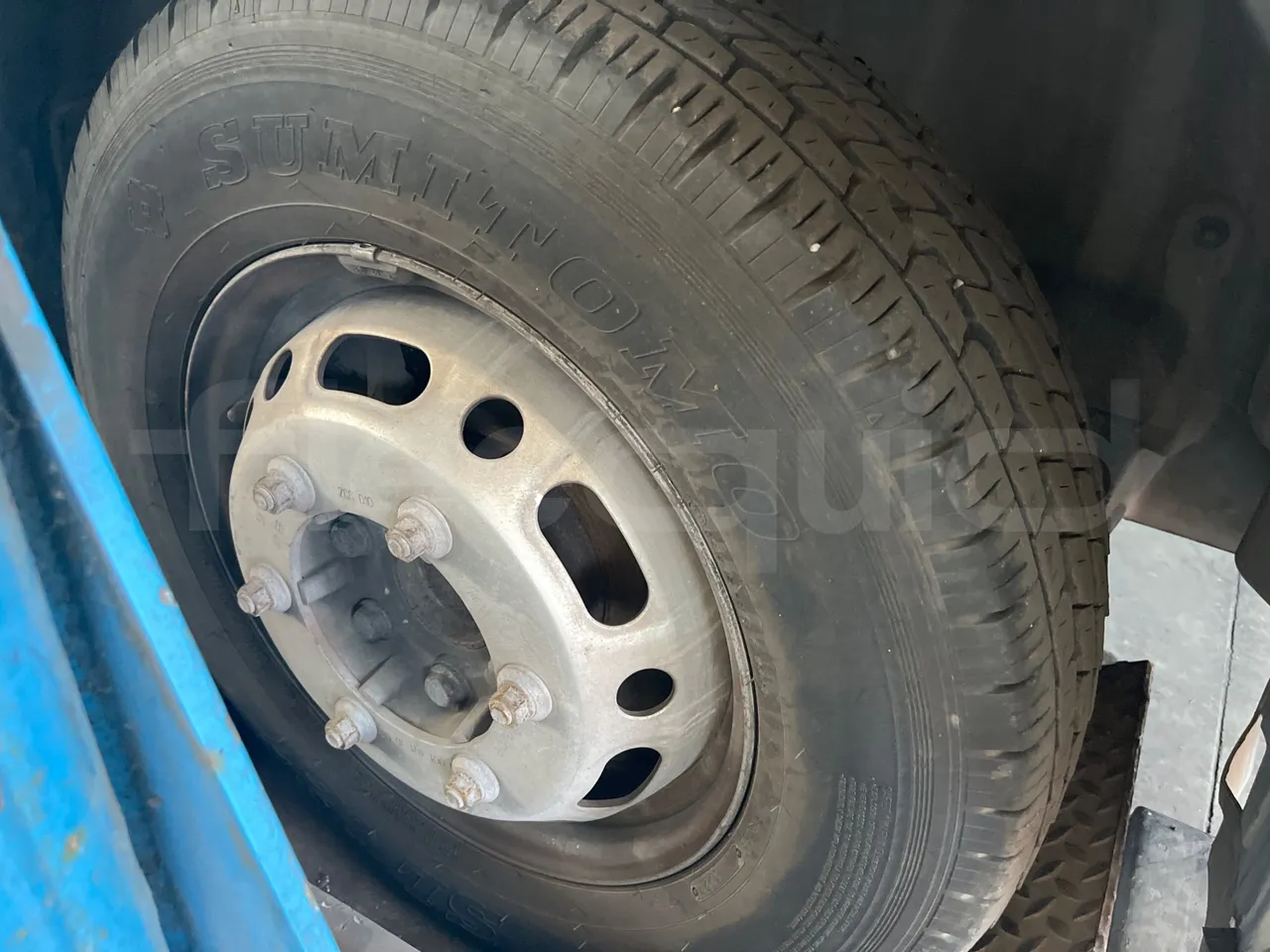 Mercedes-Benz Sprinter 906BB50-EUR6 -120kW -7.367m - front left tire measurements