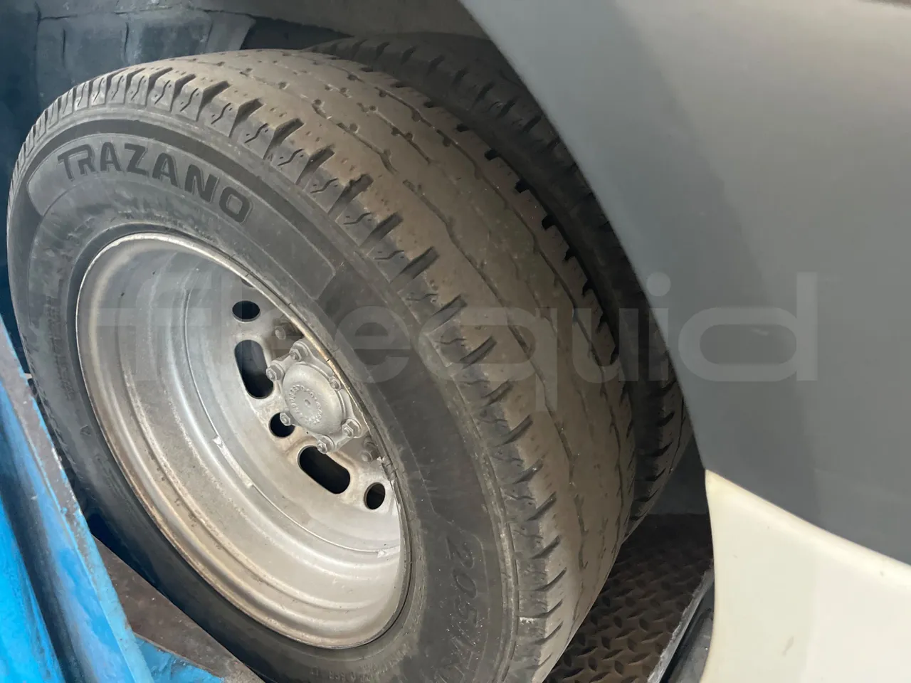 Mercedes-Benz Sprinter 906BB50-EUR6 -120kW -7.367m - rear left tire photo