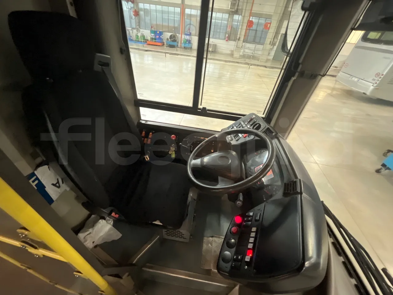Iveco Citelis PS09D1/A/95 -EUR5 -213kW -11.990m - driver's seat photo