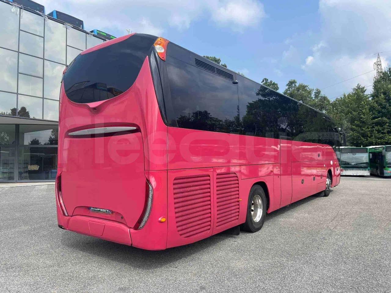 Iveco Magelys - 3/4 Rear Right Side