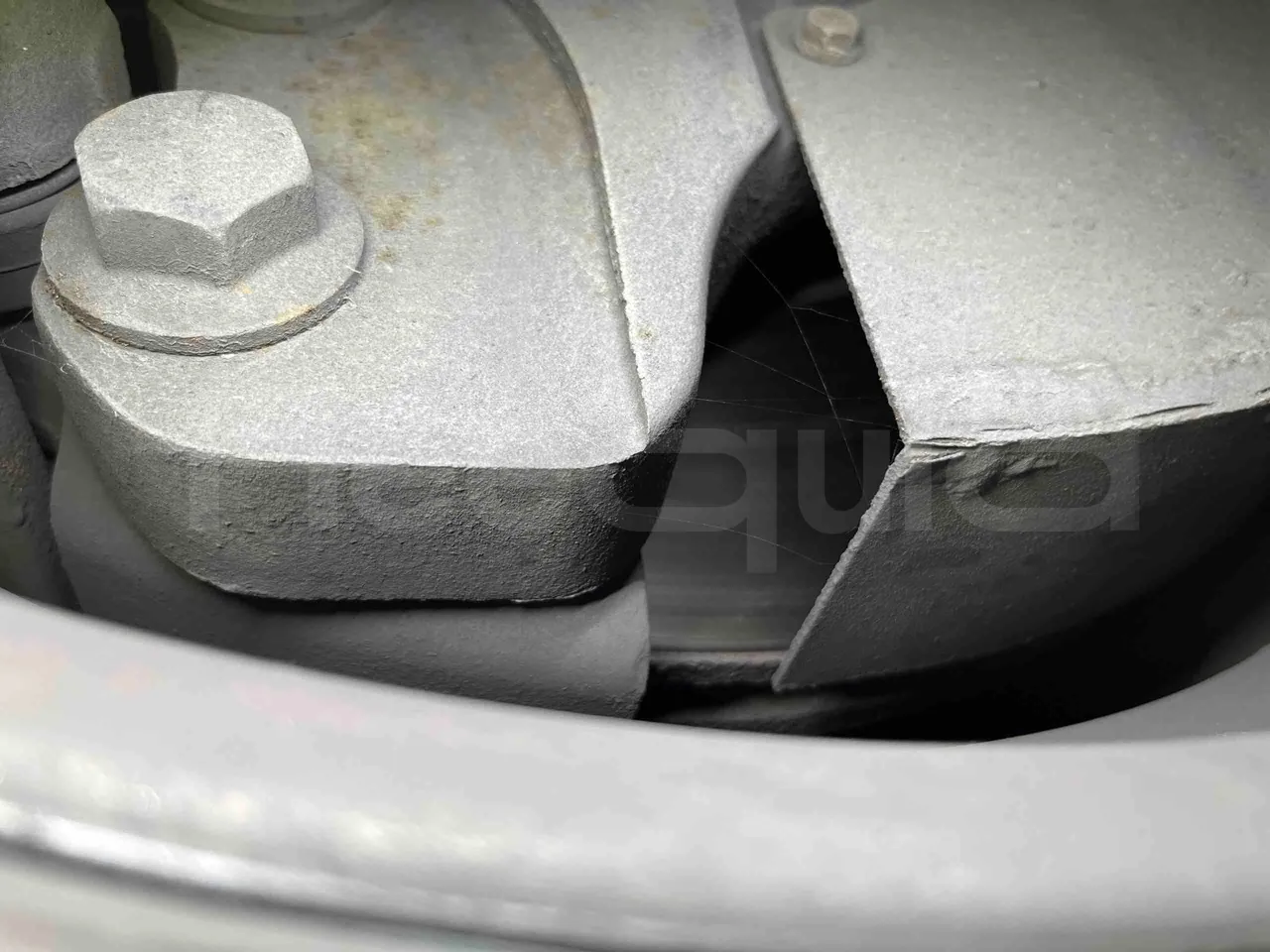 Iveco Magelys - Second Axle Discs Left Side