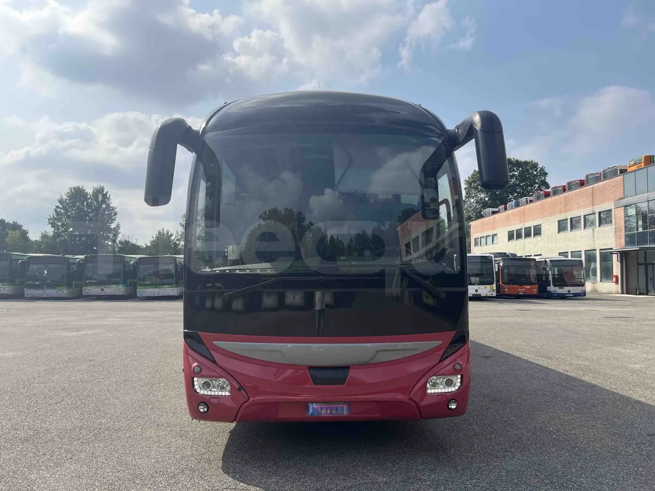 Iveco Magelys - Front