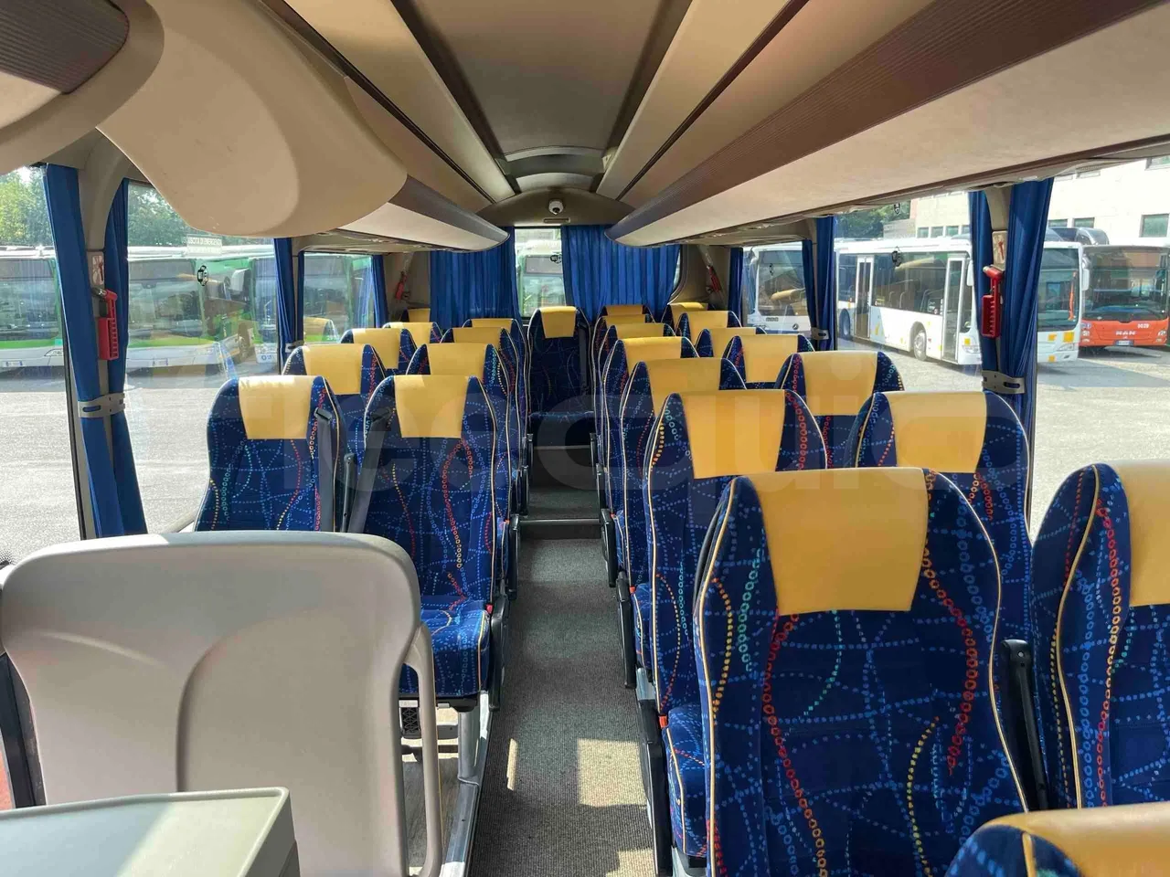 Iveco Magelys - Reverse Seats From Middle Position