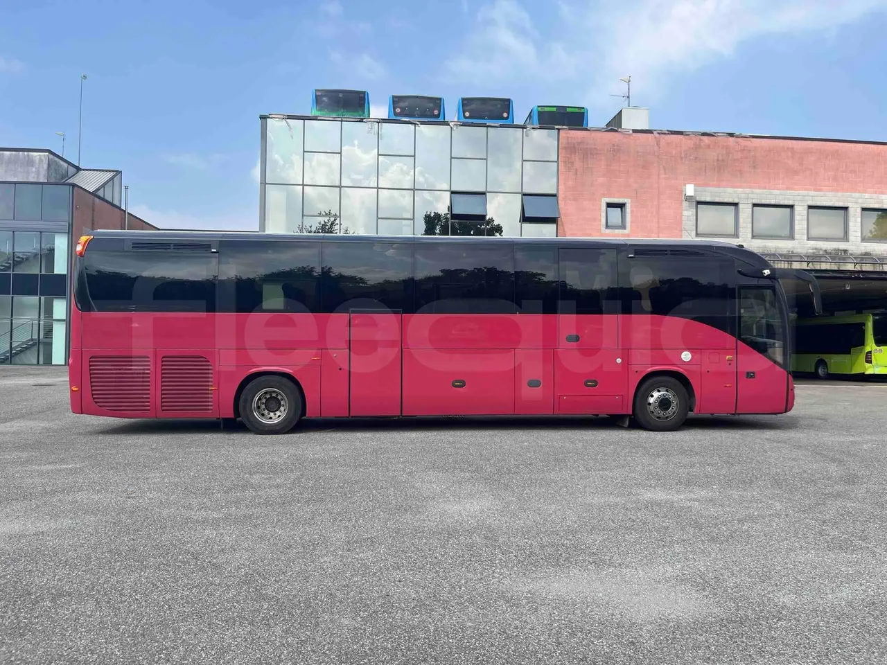 Iveco Magelys - Right Side