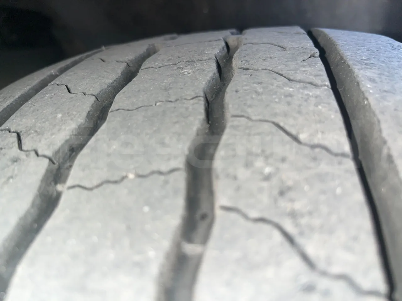 Indcar Mago 2 M2IV/M23/6A1DINNT / Euro 6 - 162 kW - 8.850 mt - rear left tire photo