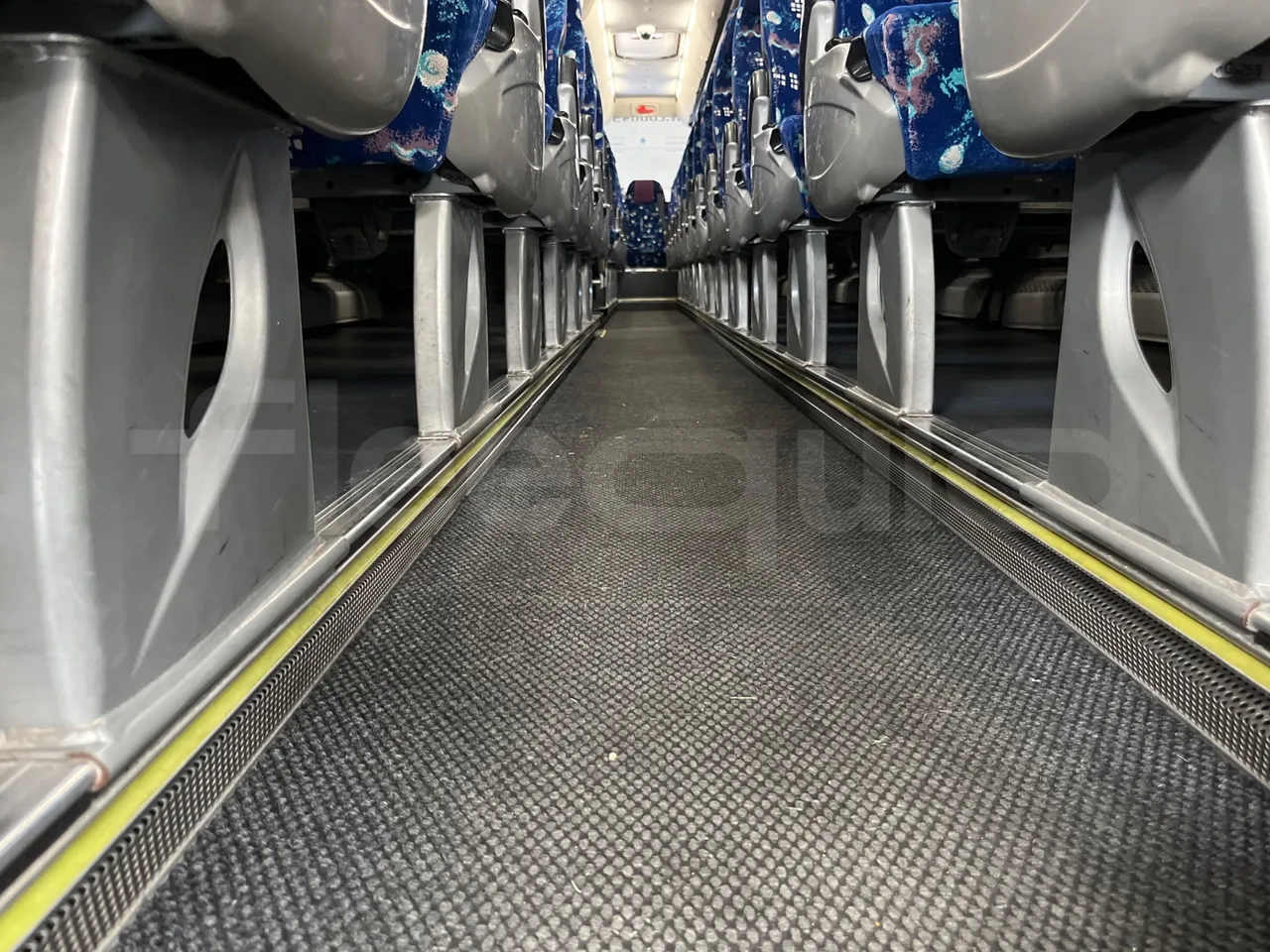 Beulas Scania Aura 18.460 - EUR3 - 338kW - 12m - seat brackets photo