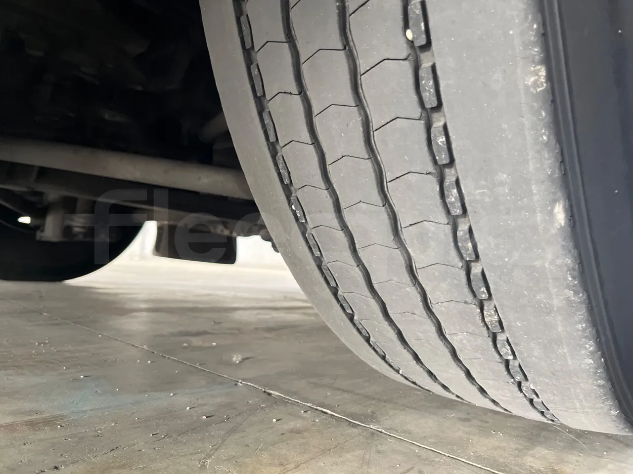 Beulas Scania Aura 18.460 - EUR3 - 338kW - 12m - rear left tire photo