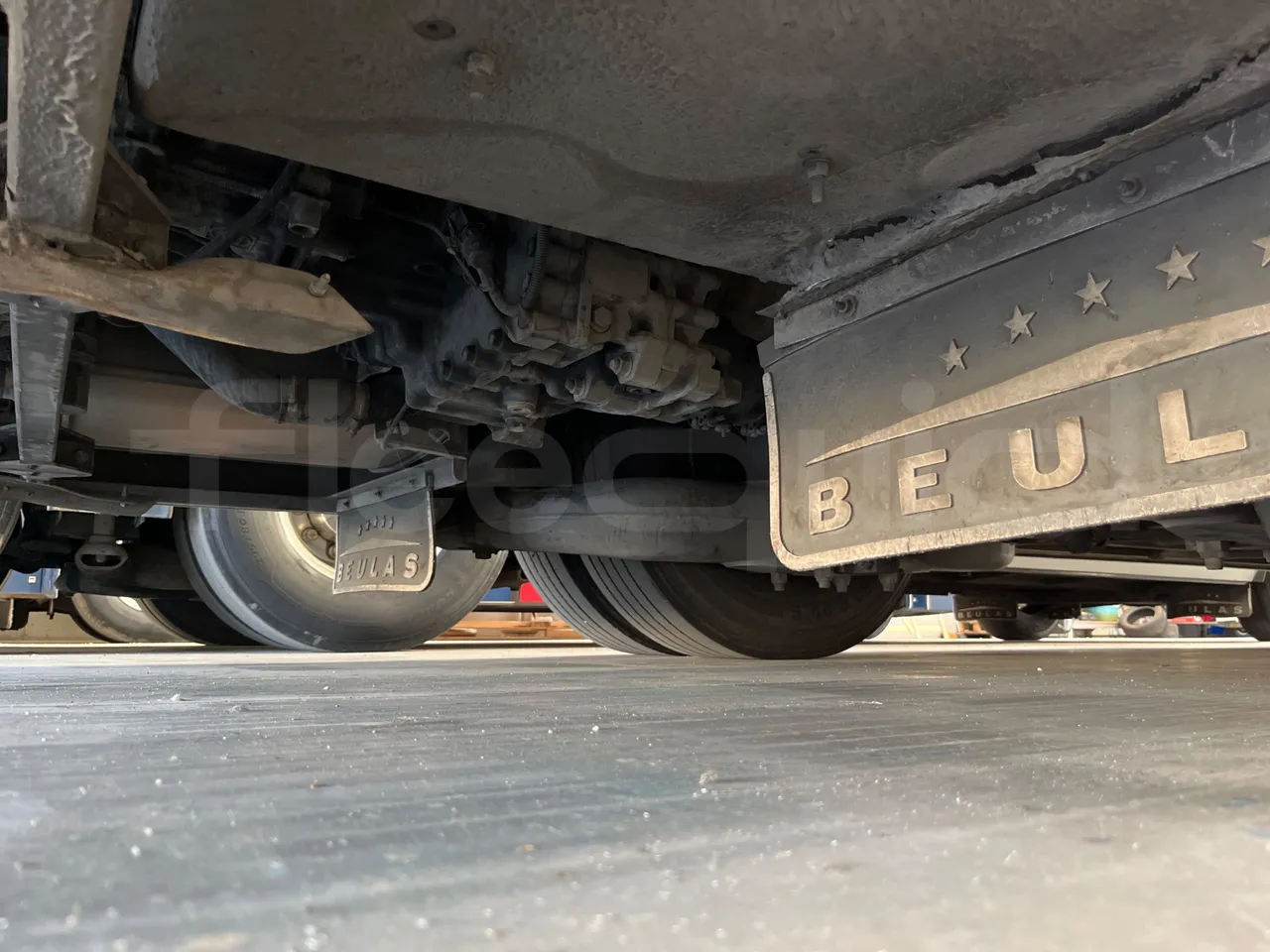 Beulas Scania Aura 18.460 - EUR3 - 338kW - 12m - axle 3 left side