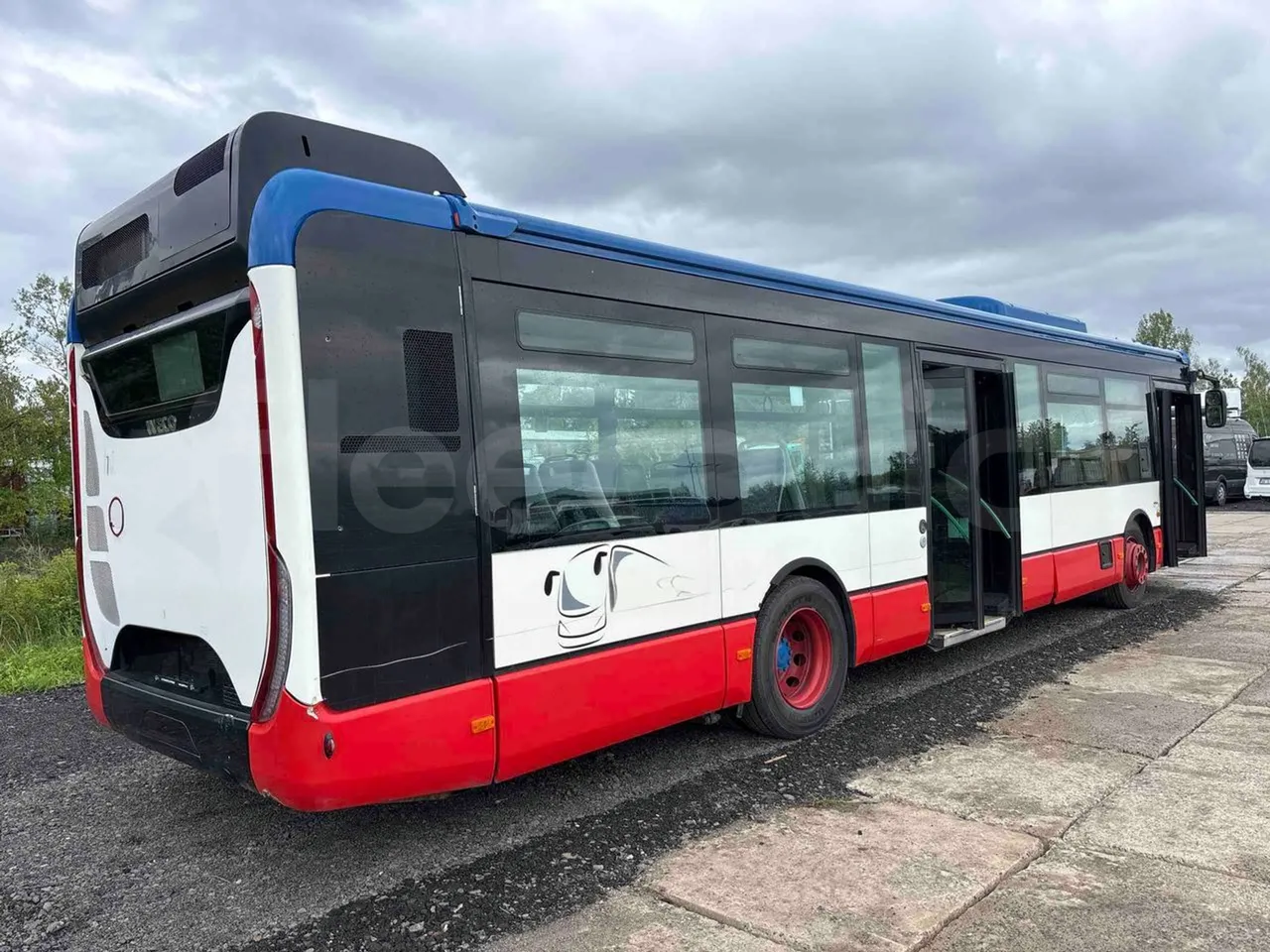 Iveco Urbanway - 3/4 right rear doors open